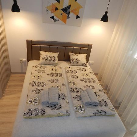 Pisztacia 2020 Apartman Kazincbarcika Ngoại thất bức ảnh