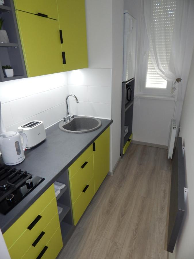 Pisztacia 2020 Apartman Kazincbarcika Ngoại thất bức ảnh