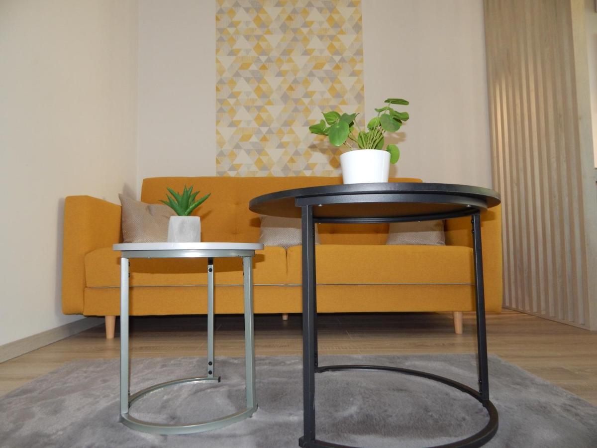 Pisztacia 2020 Apartman Kazincbarcika Ngoại thất bức ảnh
